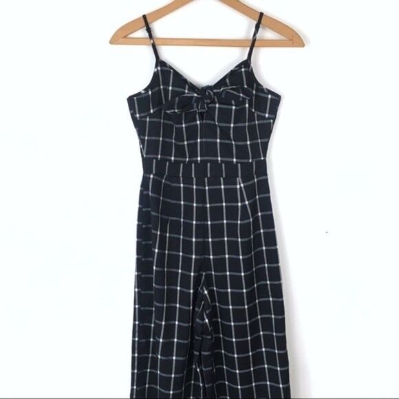 NWOT Romeo Juliet Couture Front Tie Jumpsuit - Picture 3 of 10